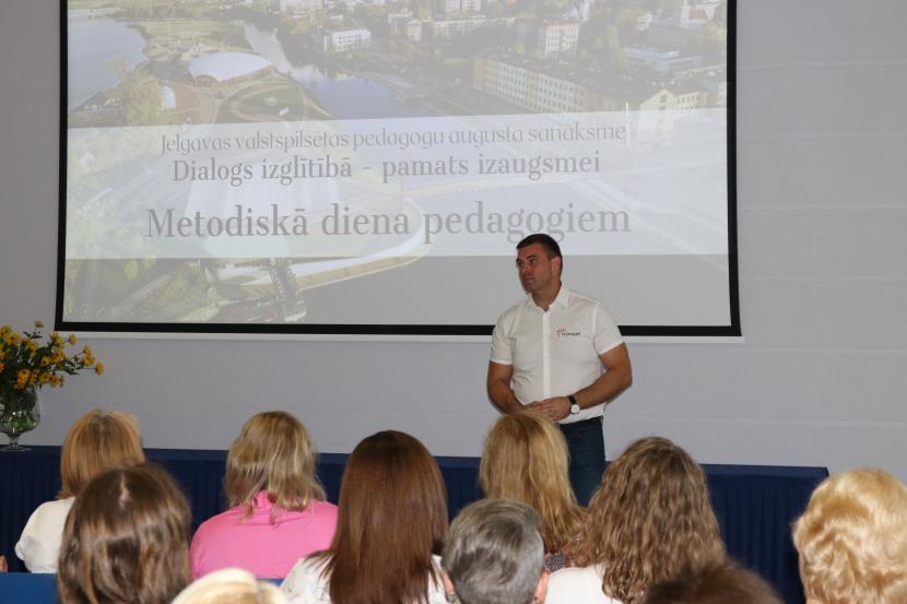Pedagogu augusta konference "Dialogs izglītībā - pamats izaugsmei" un Metodiskā diena pedagogiem